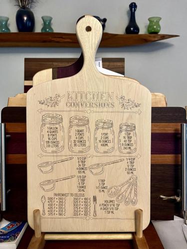 Charcuterie board with handle